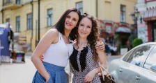 Прогулянка із зіркою: Міла Нітіч показала учасниці аукціону «Інтер - дітям» свої улюблені місця в Києві
