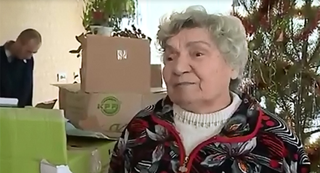 Подарки от зрителей и сотрудников "Интера" приехали в дом-интернат в Луганской области